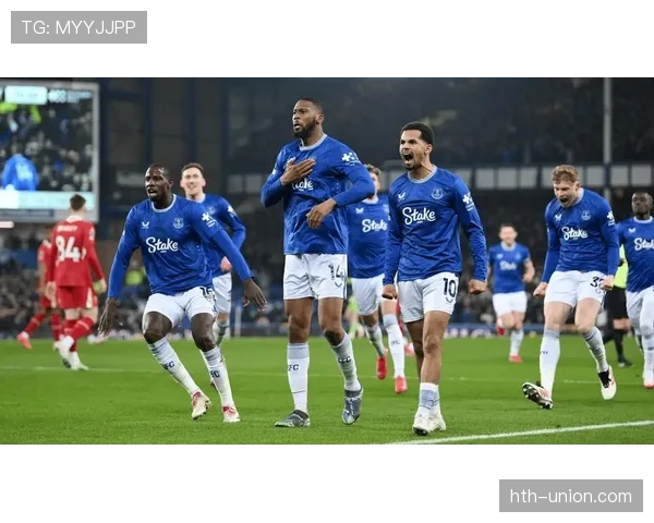 西汉姆定位球再显威力，关键时刻助球队实现逆转